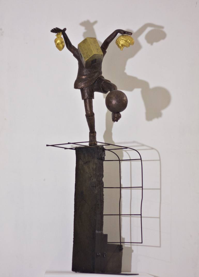 Original Dada Performing Arts Sculpture by Iwonk Ridwan