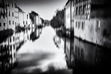 Original Fine Art Cities Photography by Rolf Florschuetz