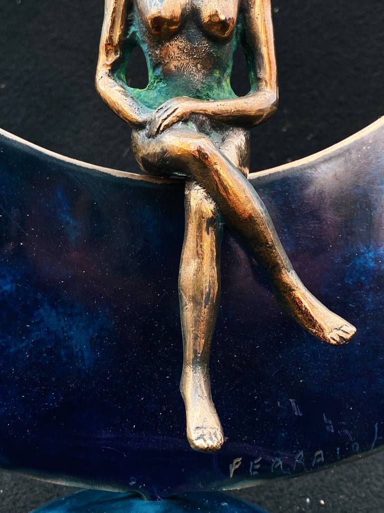 Original Figurative Body Sculpture by Guglielmo Ferraiola