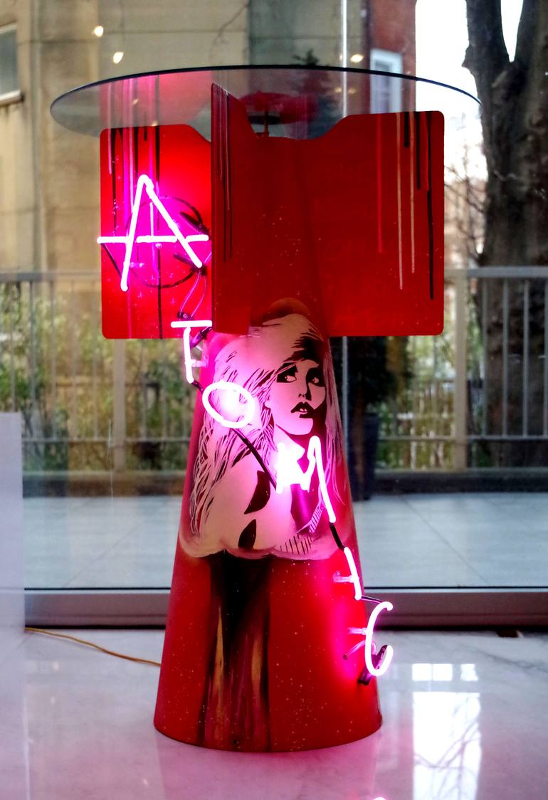 Original Contemporary Pop Culture/Celebrity Mixed Media by Naomi Wallens