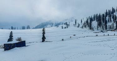 Snowfall on Mountains - Kashmir - Limited Edition of 2 thumb