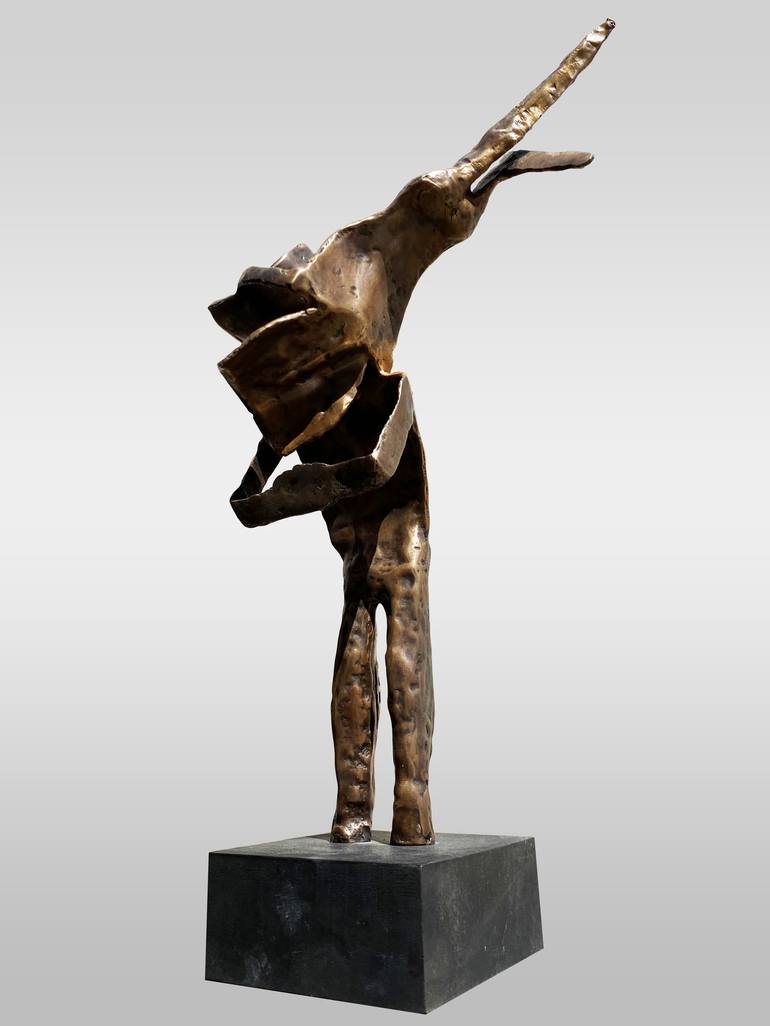 Original Performing Arts Sculpture by Nikolas Tsorpatzidis