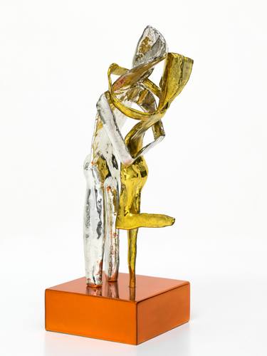 Original Figurative Love Sculpture by Nikolas Tsorpatzidis