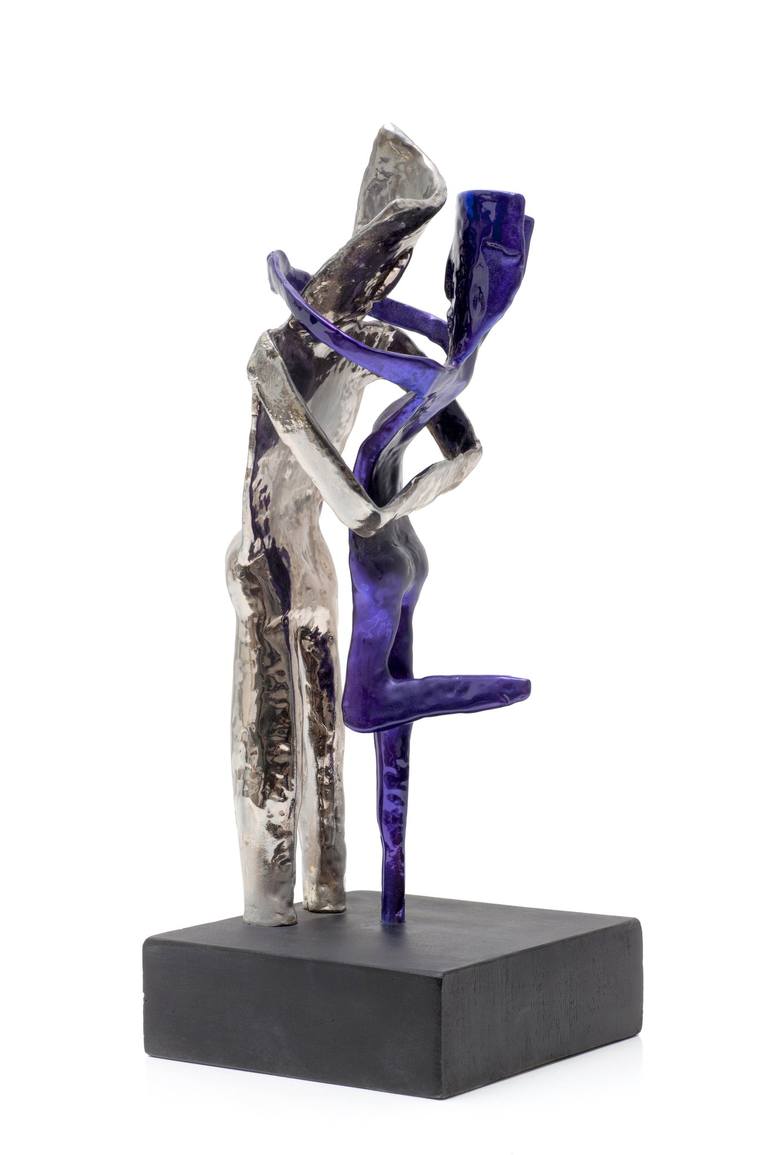 Original Figurative Love Sculpture by Nikolas Tsorpatzidis