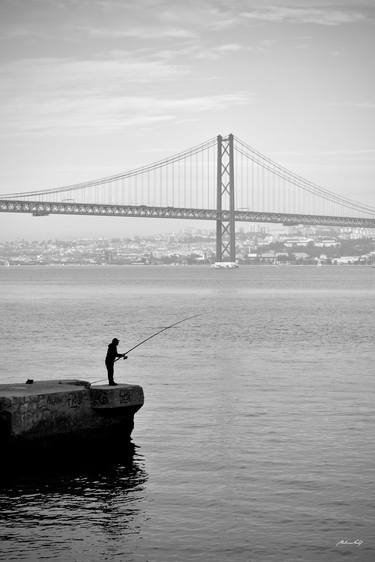 Fishing in Almada thumb