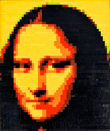 Mona lifted  (Lego) thumb