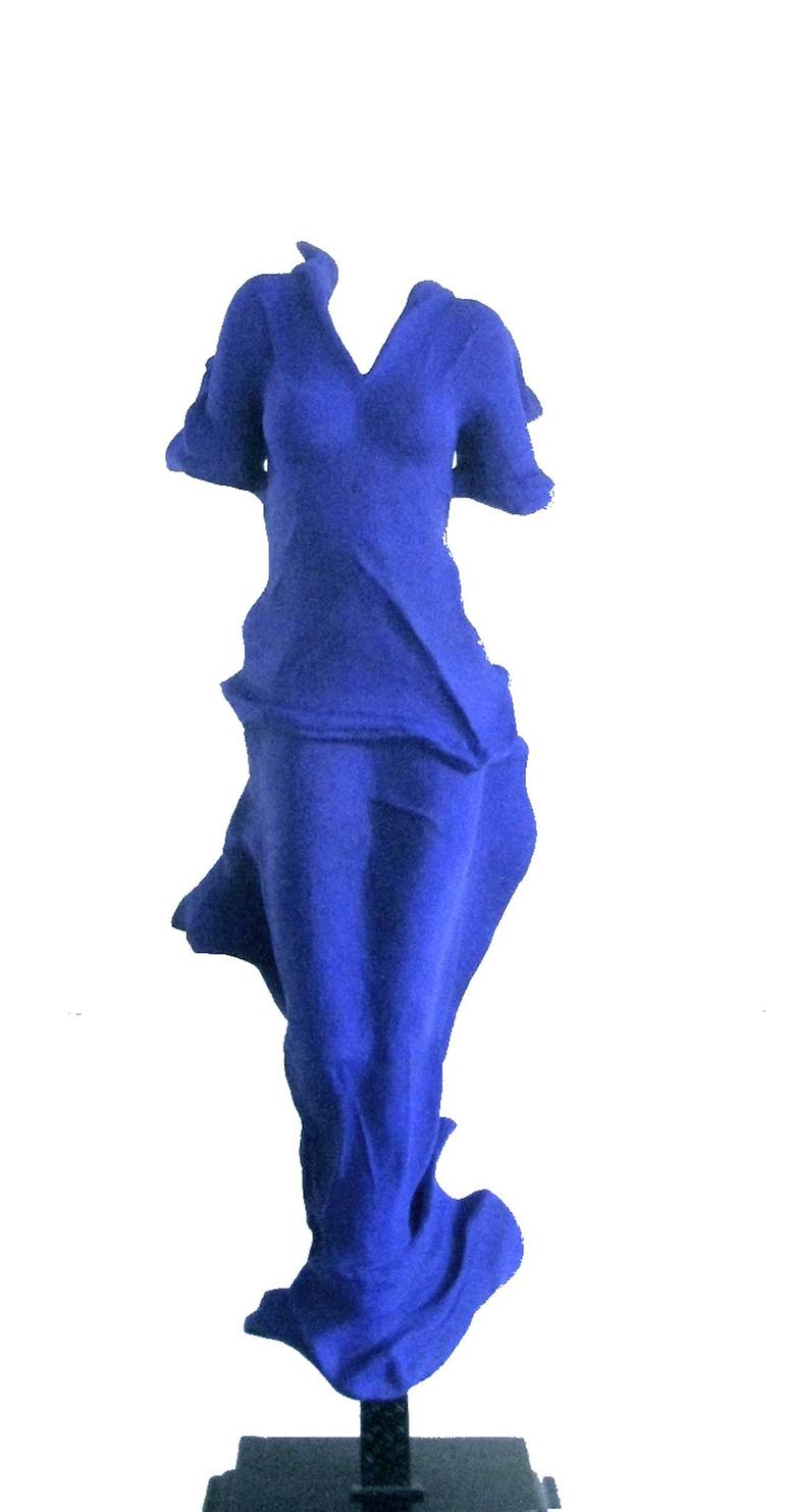 Original Figurative Women Sculpture by Jean-Yves Verne