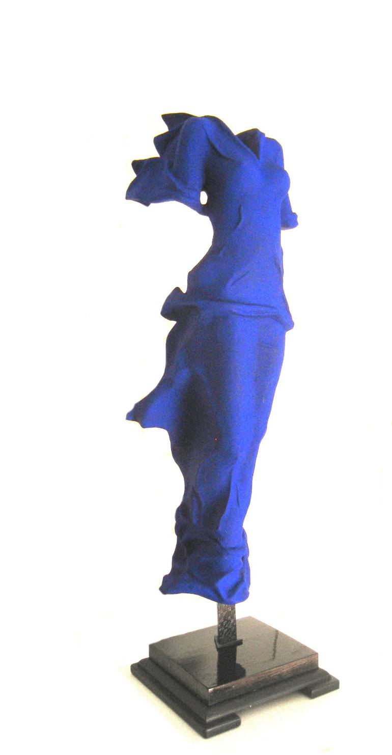 Original Figurative Women Sculpture by Jean-Yves Verne