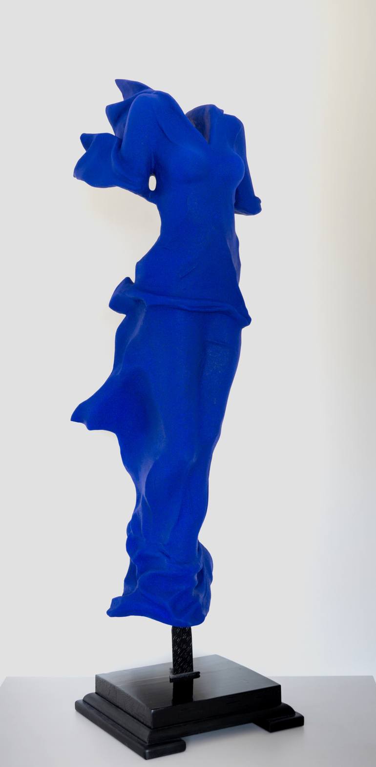 Original Figurative Women Sculpture by Jean-Yves Verne