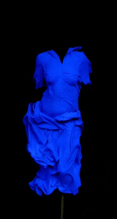 Original Realism Women Sculpture by jean-yves verne