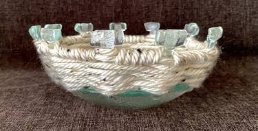 Hand-knitted glass bowl thumb