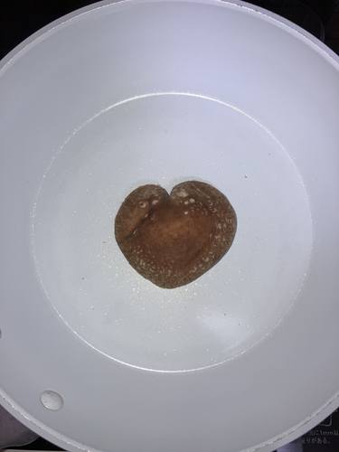 Heart-shaped Shiitake mushroom - raw thumb