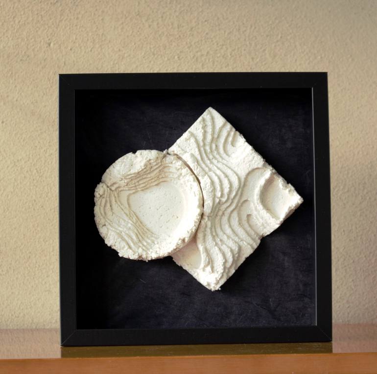 Original Black & White Abstract Sculpture by Giovanna Antoci