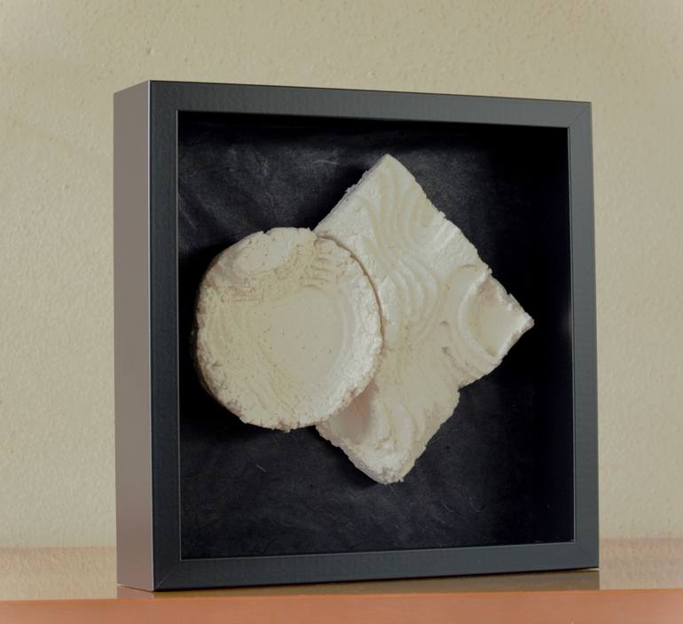 Original Black & White Abstract Sculpture by Giovanna Antoci