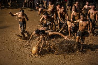 Mudball wrestling in Vietnam - Limited Edition of 5 thumb