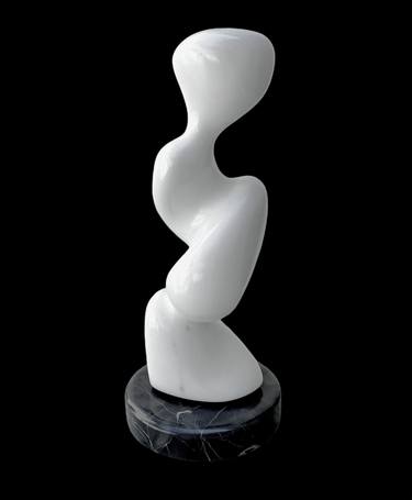 Original Minimalism Abstract Sculpture by Leonardo Soifer