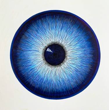 Light blue pupil of the eye thumb
