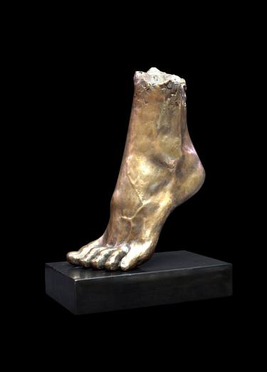Golden Foot thumb