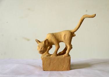 wooden handmade cat thumb