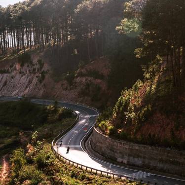 eautiful scenery of the winding pass thumb