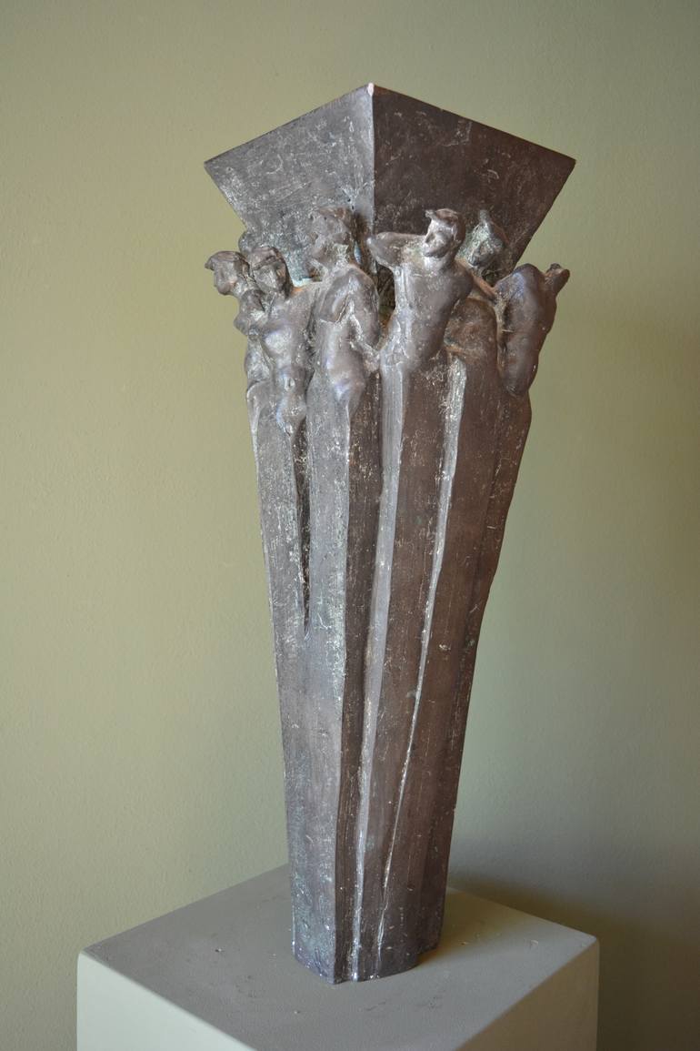 Original Figurative People Sculpture by Angelo Maineri