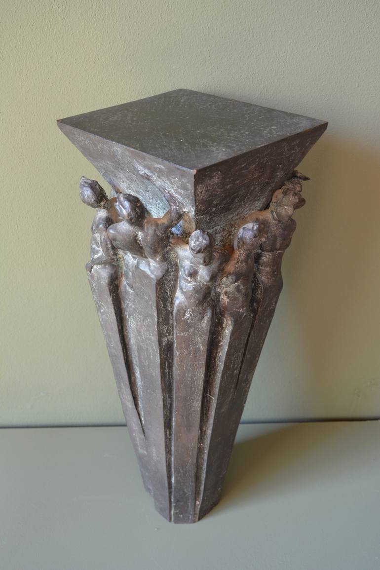 Original Figurative People Sculpture by Angelo Maineri