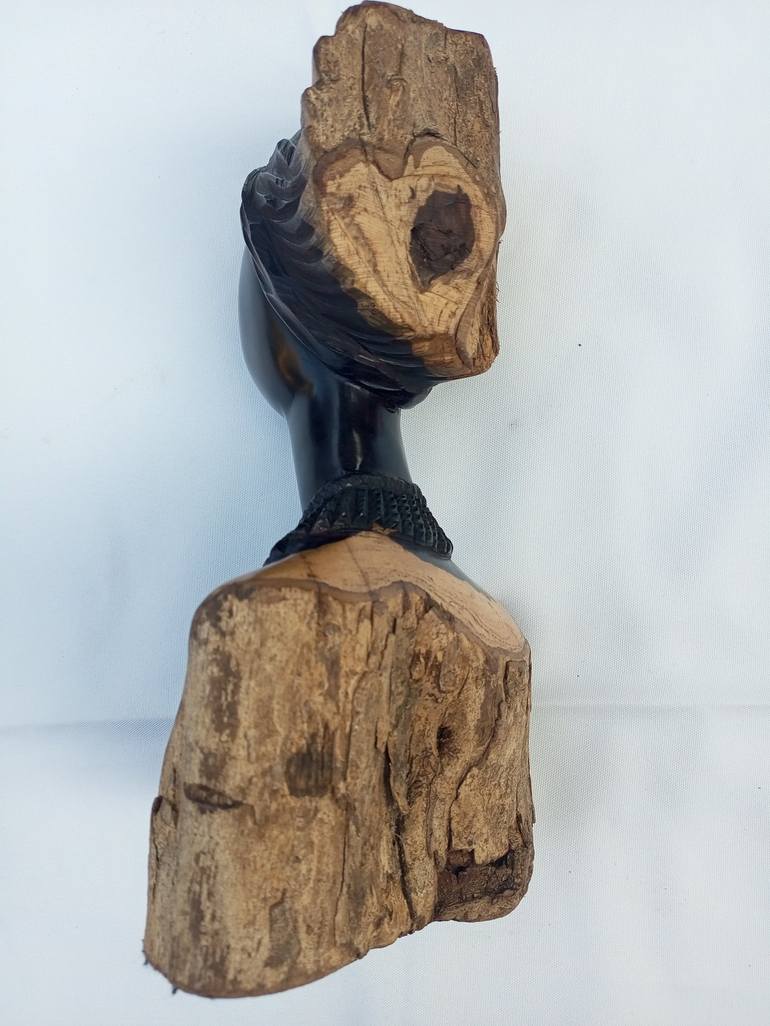 Original Figurative Women Sculpture by Jafeth Moiane