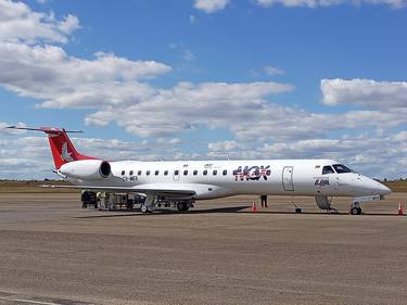 Embraer 145, Mozambique Air Lines thumb