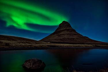 Northern lights in Kirkjufell mountain, Iceland thumb