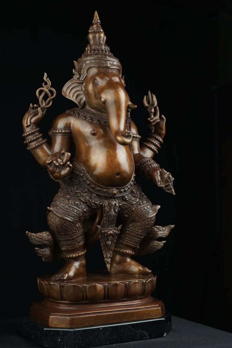 Original Culture Sculpture by Vayupad Ruttanapet