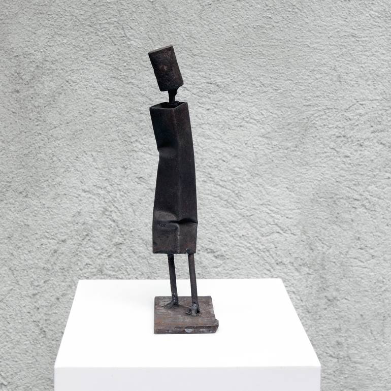 Original Minimalism People Sculpture by Val Kan