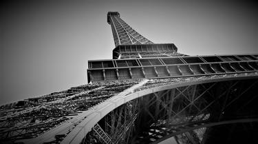 Looking up the Eiffel Tower thumb