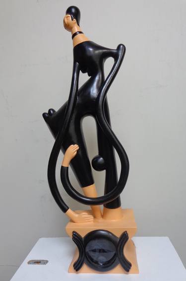 Original Figurative Body Sculpture by Miriam van Zelst