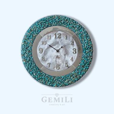 Beautiful round watch with natural turquoise, citrine and rhinestone stones thumb