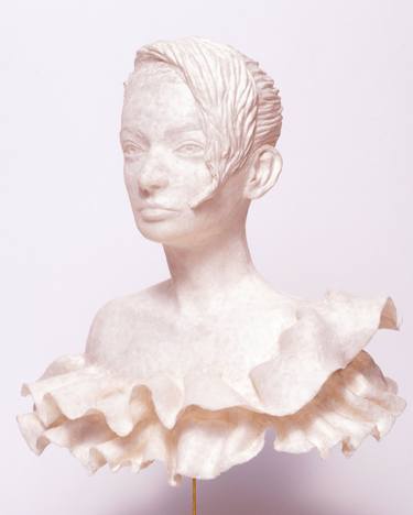 Original Realism Women Sculpture by kazunari uino