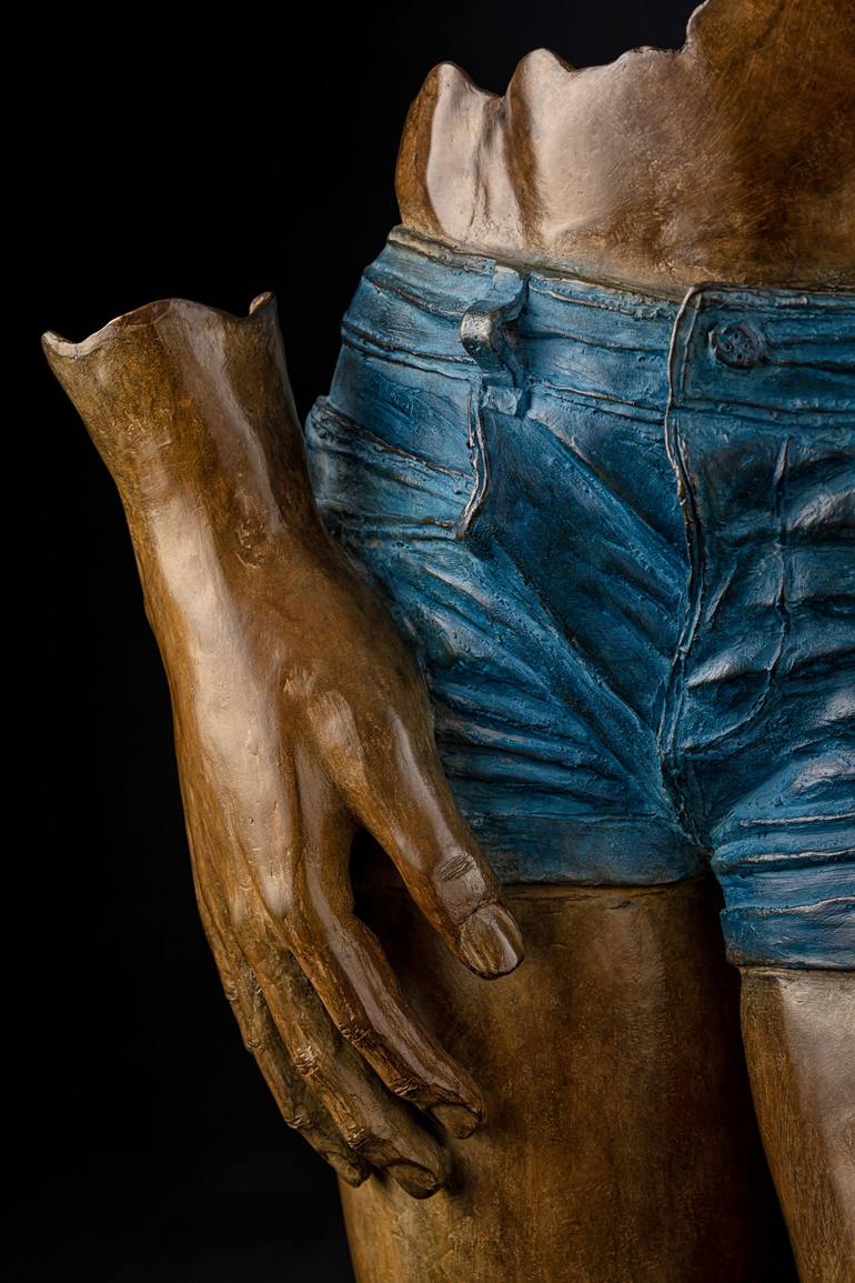 Original Figurative Women Sculpture by Philippe CRIVELLI