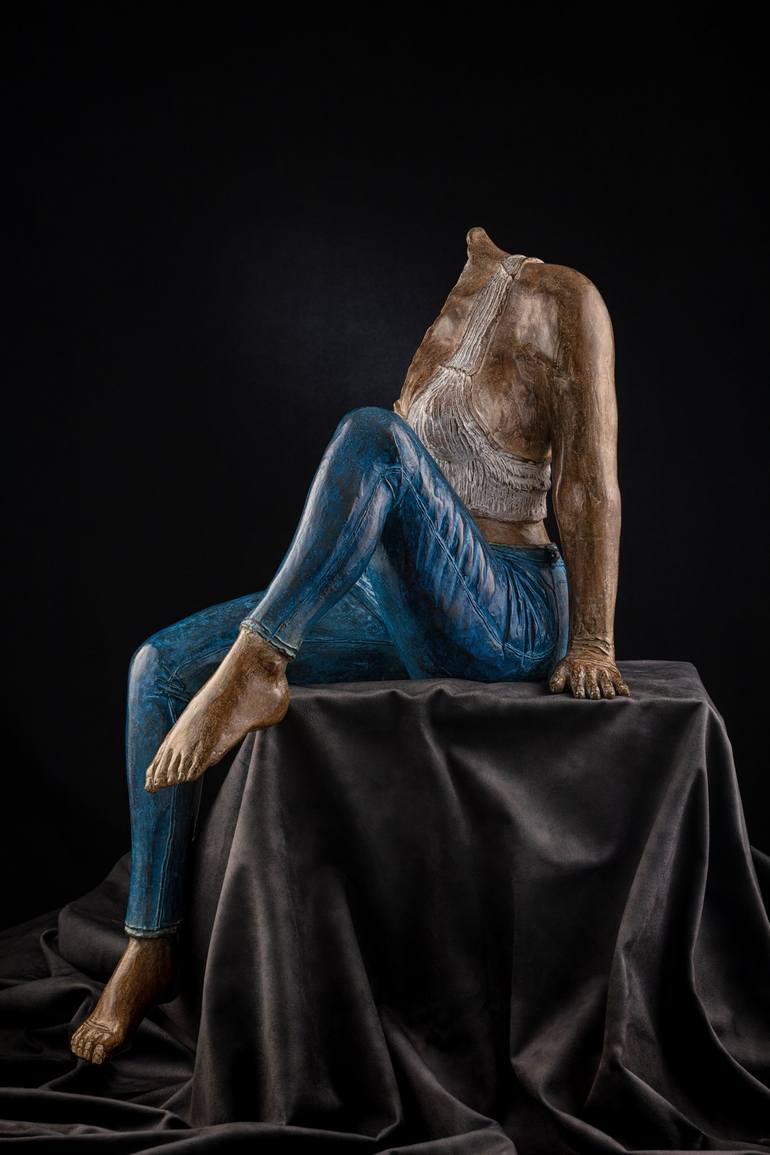 Original Figurative Women Sculpture by Philippe CRIVELLI