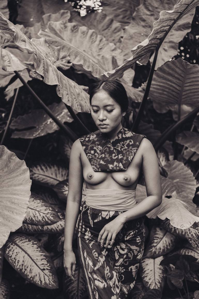 Balinese women nude