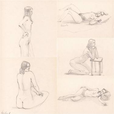 Set of five sketches of a nude female figure №3 thumb