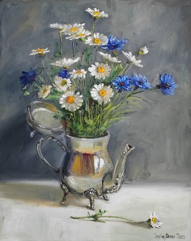 Chamomile and cornflowers bouquet of wild flowers thumb