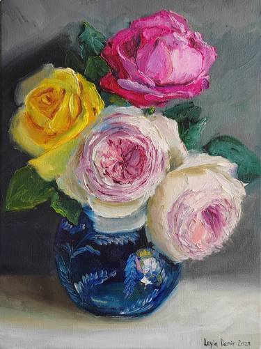 Pink and white roses bouquet in porcelian vase oil painting thumb