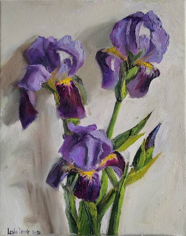 Purple iris mini bouquet thumb
