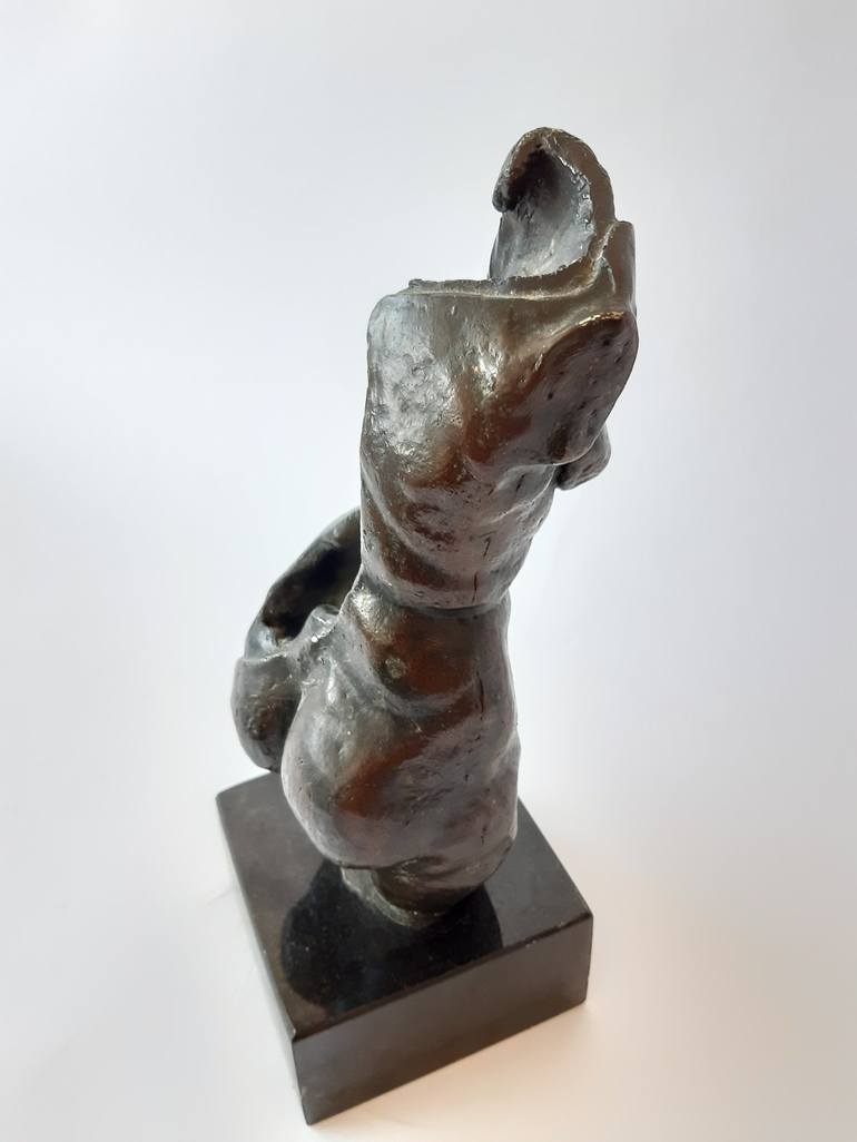 Original Body Sculpture by elif Jalili