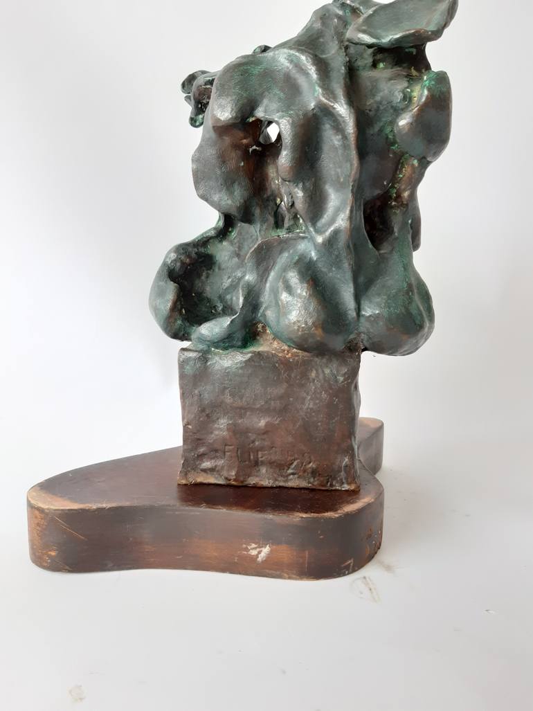 Original Figurative People Sculpture by Elif Jalili