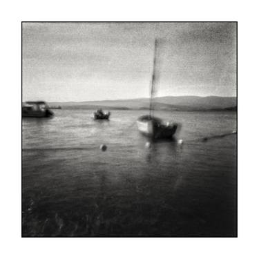 Pinhole Image "Boats on the roadstead" thumb