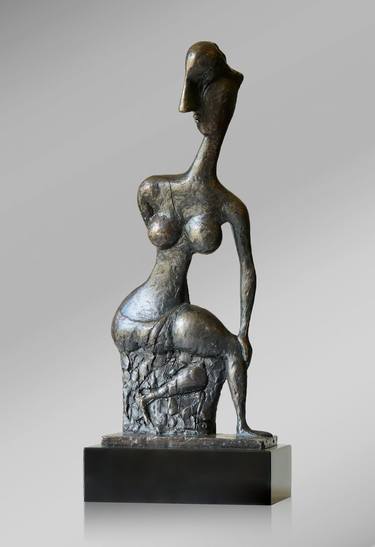 Original Figurative Women Sculpture by Vahram Hovakimyan