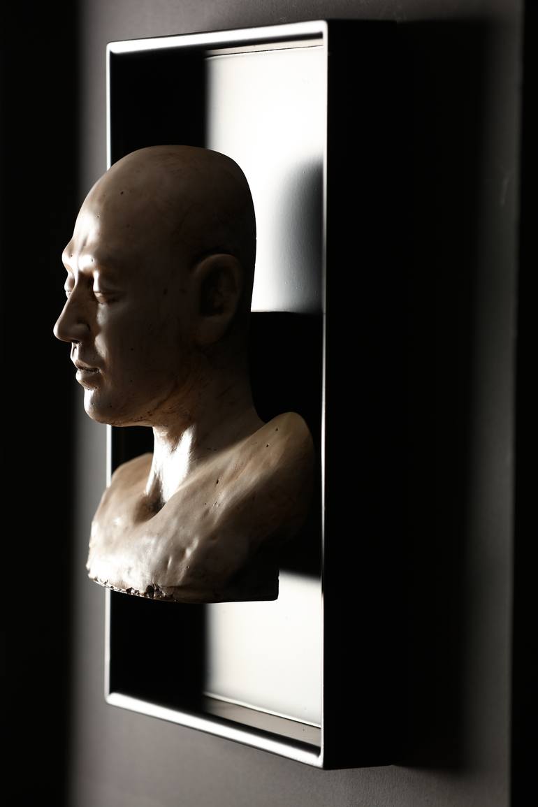Original Figurative People Sculpture by Ozan Varel