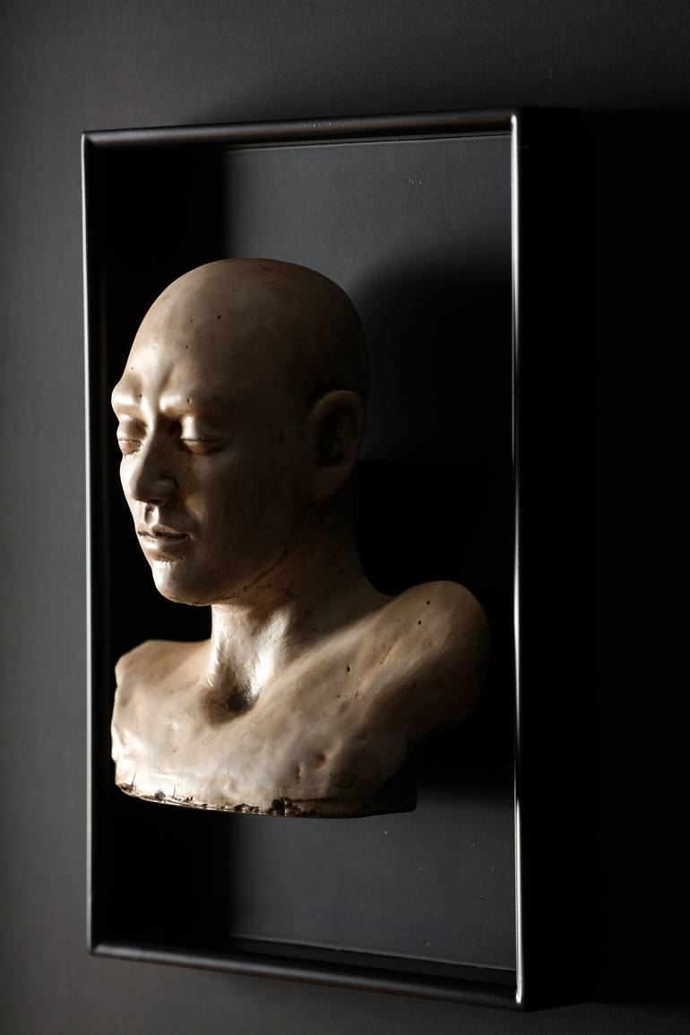 Original Figurative People Sculpture by Ozan Varel
