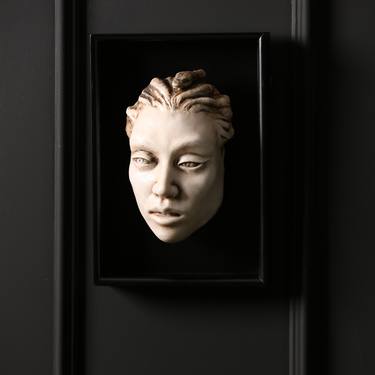 MEDUSA PRIMIS, Framed Sculpture thumb