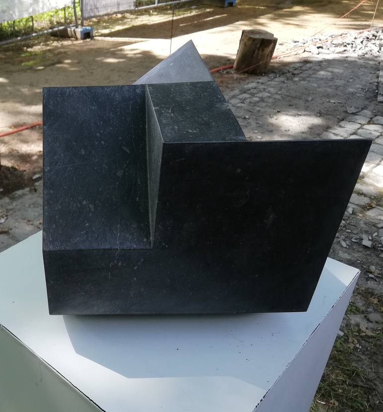 Original Minimalism Geometric Sculpture by OSCAR  LAURELIANO AGUIRRE COMENDADOR